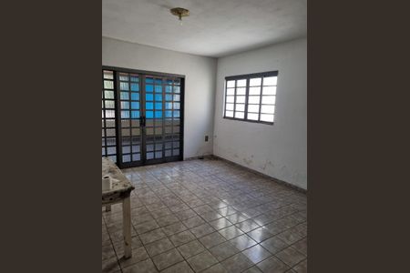 Casa para alugar com 3 quartos, 100m² em Jardim Gurilândia, Taubaté