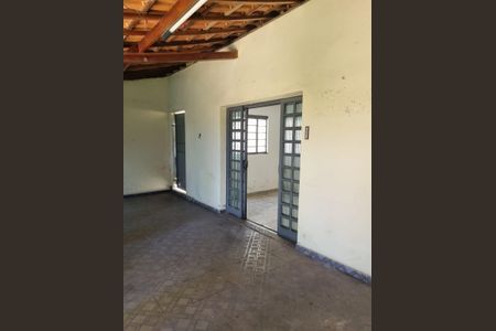 Casa para alugar com 3 quartos, 100m² em Jardim Gurilândia, Taubaté
