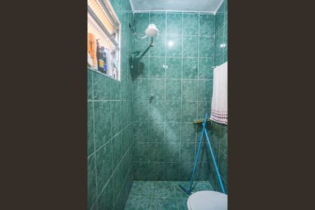 Casa à venda com 242m², 6 quartos e 2 vagas Casa à venda com 242m², 6 quartos e 2 vagasCasa 2 - banheiro