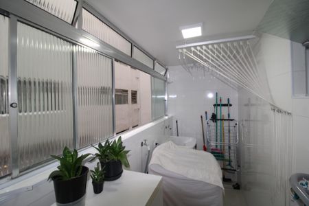 Apartamento para alugar com 70m², 2 quartos e 1 vagaÁrea de Serviço