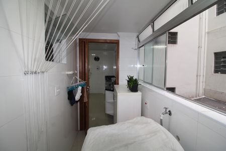 Apartamento para alugar com 70m², 2 quartos e 1 vagaÁrea de Serviço