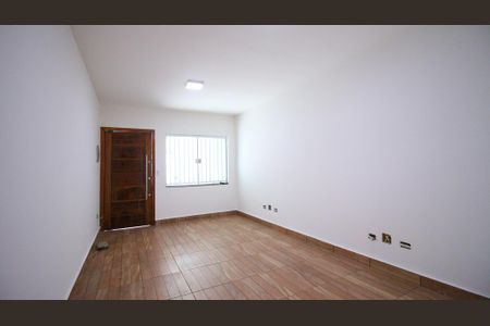 Casa à venda com 120m², 3 quartos e 2 vagasSala