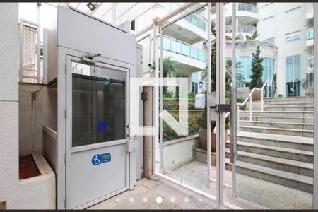 Apartamento à venda com 74m², 1 quarto e 1 vaga Apartamento à venda com 74m², 1 quarto e 1 vagaÁrea comum - Elevador de Acessibilidade