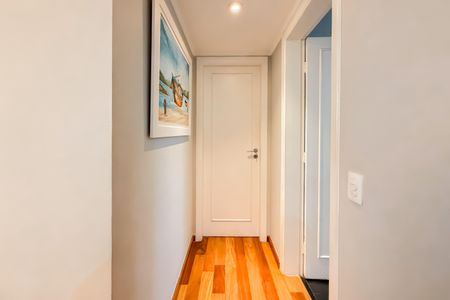 Corredor de apartamento à venda com 3 quartos, 120m² em Vila Mariana, São Paulo