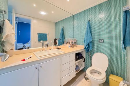 Apartamento à venda com 120m², 3 quartos e 2 vagasBanheiro da Suíte