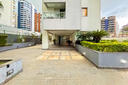 Apartamento à venda com 120m², 3 quartos e 2 vagasEntrada