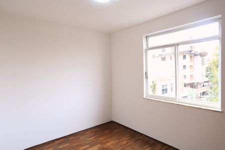 Apartamento à venda com 100m², 3 quartos e 1 vagaQuarto