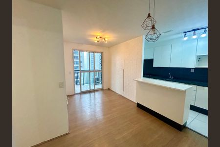 Sala de apartamento para alugar com 2 quartos, 58m² em Picanço, Guarulhos