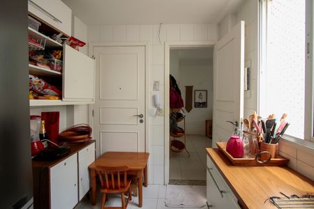 Apartamento à venda com 214m², 3 quartos e 4 vagas