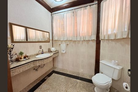 Casa de condomínio para alugar com 717m², 5 quartos e 6 vagas