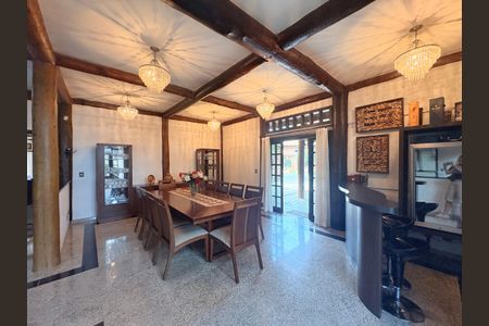 Casa de condomínio para alugar com 717m², 5 quartos e 6 vagas