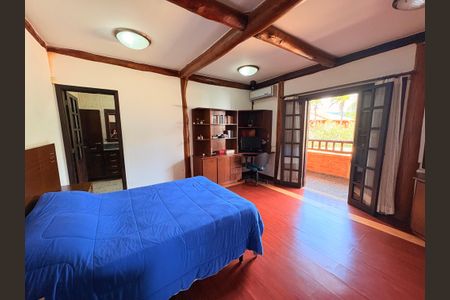 Casa de condomínio para alugar com 717m², 5 quartos e 6 vagas