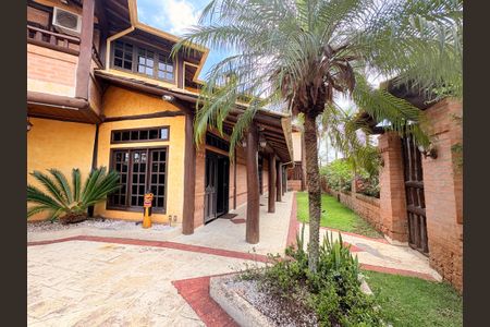 Casa de condomínio para alugar com 717m², 5 quartos e 6 vagas