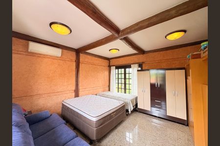 Casa de condomínio para alugar com 717m², 5 quartos e 6 vagas