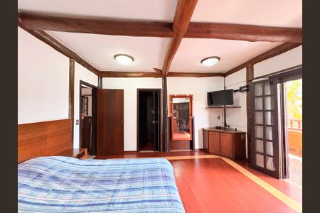 Casa de condomínio para alugar com 717m², 5 quartos e 6 vagas