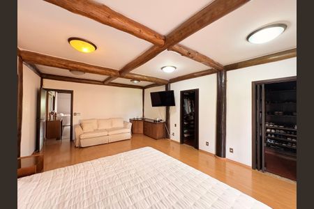 Casa de condomínio para alugar com 717m², 5 quartos e 6 vagas