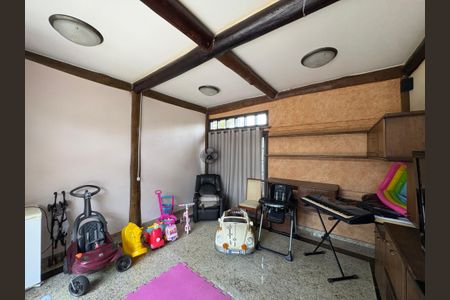 Casa de condomínio para alugar com 717m², 5 quartos e 6 vagas