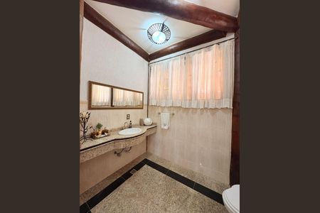 Casa de condomínio para alugar com 717m², 5 quartos e 6 vagas