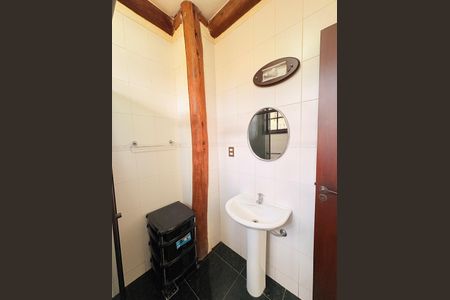 Casa de condomínio para alugar com 717m², 5 quartos e 6 vagas