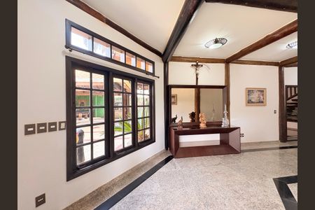 Casa de condomínio para alugar com 717m², 5 quartos e 6 vagas