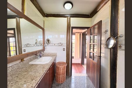 Casa de condomínio para alugar com 717m², 5 quartos e 6 vagas