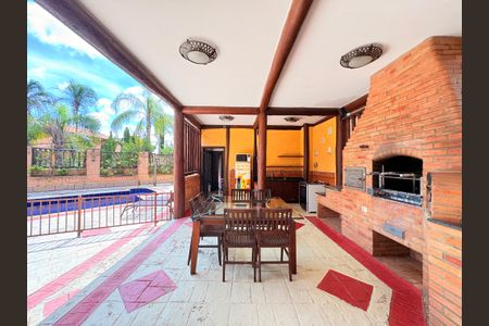 Casa de condomínio para alugar com 717m², 5 quartos e 6 vagas