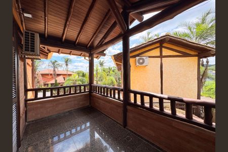 Casa de condomínio para alugar com 717m², 5 quartos e 6 vagas