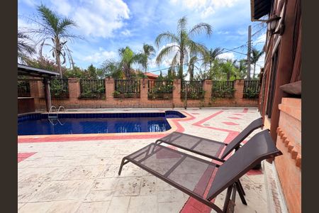 Casa de condomínio para alugar com 717m², 5 quartos e 6 vagas