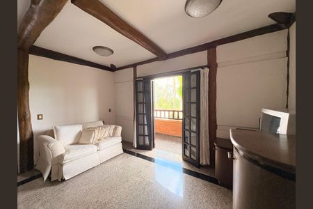 Casa de condomínio para alugar com 717m², 5 quartos e 6 vagas