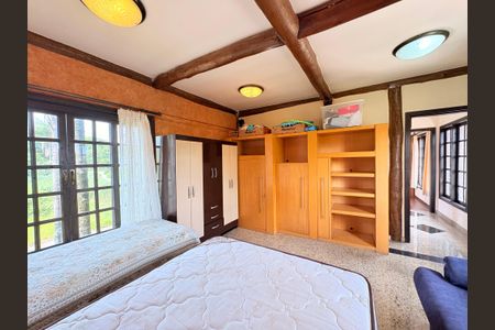 Casa de condomínio para alugar com 717m², 5 quartos e 6 vagas