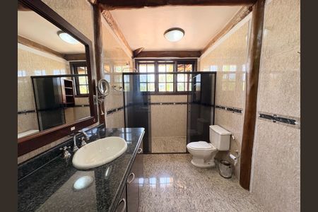 Casa de condomínio para alugar com 717m², 5 quartos e 6 vagas