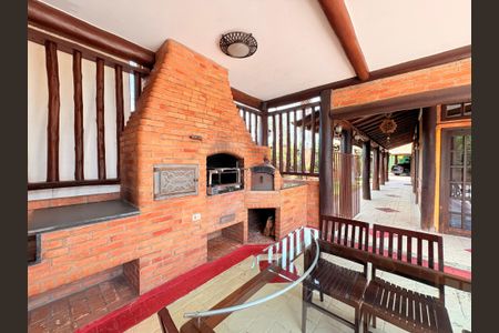 Casa de condomínio para alugar com 717m², 5 quartos e 6 vagas