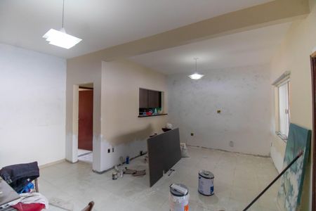 Sala de casa à venda com 3 quartos, 150m² em Serra Grande, Niterói