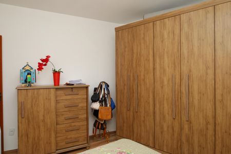 Casa à venda com 350m², 2 quartos e 5 vagasQuarto 2