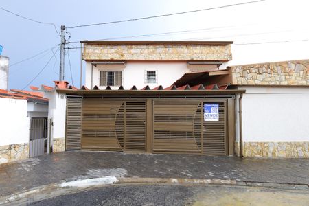 Casa à venda com 350m², 2 quartos e 5 vagasPlaca instalada no portão do imóvel - Código da placa: VGEF-683