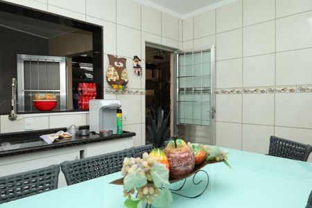 Casa à venda com 350m², 2 quartos e 5 vagasCozinha