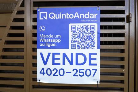 Casa à venda com 350m², 2 quartos e 5 vagasPlaca instalada no portão do imóvel - Código da placa: VGEF-683