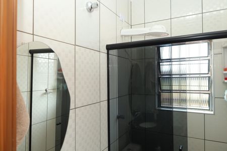 Casa à venda com 350m², 2 quartos e 5 vagasBanheiro 1