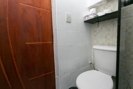 Apartamento à venda com 55m², 2 quartos e 1 vaga Apartamento à venda com 55m², 2 quartos e 1 vagaBanheiro