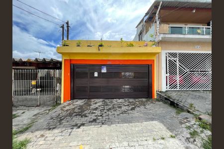 Casa à venda com 350m², 4 quartos e 2 vagasFachada+Placa 