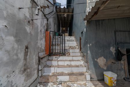 Casa à venda com 350m², 4 quartos e 2 vagasEscada