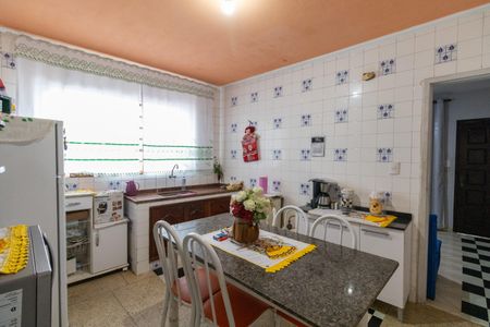 Casa à venda com 350m², 4 quartos e 2 vagasCozinha