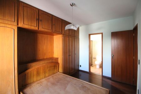 Suíte de apartamento à venda com 3 quartos, 137m² em Santo Antônio, São Caetano do Sul