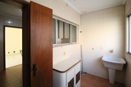Apartamento à venda com 137m², 3 quartos e 1 vaga Apartamento à venda com 137m², 3 quartos e 1 vagaÁrea de Serviço
