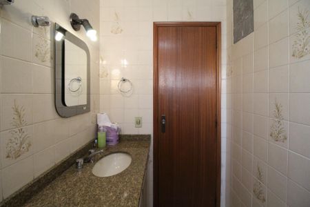 Apartamento à venda com 137m², 3 quartos e 1 vaga Apartamento à venda com 137m², 3 quartos e 1 vagaBanheiro Social