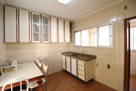Apartamento à venda com 137m², 3 quartos e 1 vaga Apartamento à venda com 137m², 3 quartos e 1 vagaCozinha