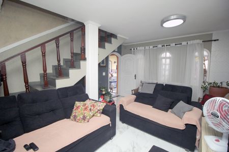 Casa para alugar com 180m², 3 quartos e 3 vagasSala