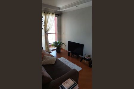 Sala de apartamento para alugar com 2 quartos, 50m² em Vila Carmosina, São Paulo