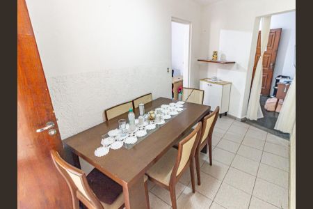 Casa à venda com 180m², 4 quartos e 1 vagaSala de Jantar