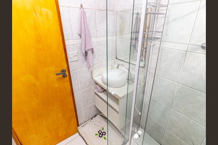 Casa à venda com 180m², 4 quartos e 1 vagaBanheiro 2